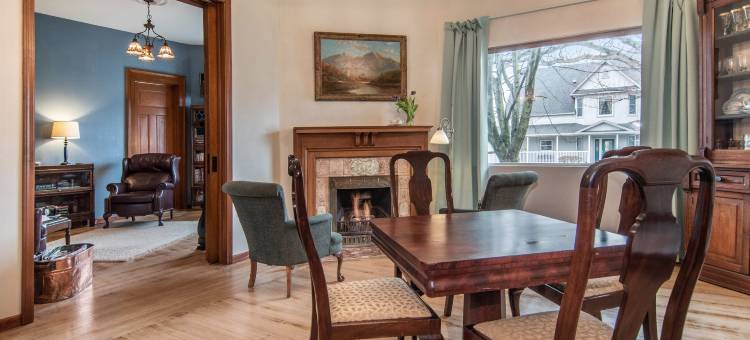 拉丁顿灯光民宿(The Lamplighter Bed & Breakfast of Ludington)图片