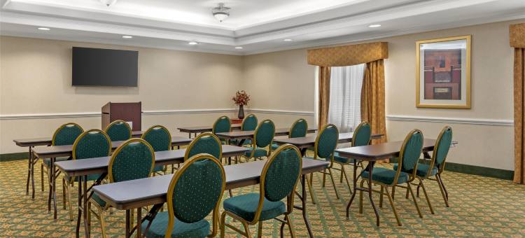 瓦克沙哈契贝斯特韦斯特优质套房酒店(Best Western Plus Waxahachie Inn  Suites)图片