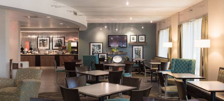 布鲁克斯维尔戴德城希尔顿欢朋酒店(Hampton Inn Brooksville)图片