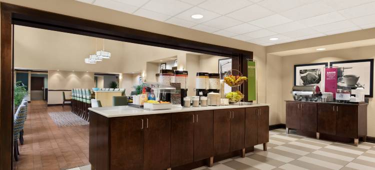 不伦瑞克欢朋套房酒店(Hampton Inn & Suites Brunswick)图片