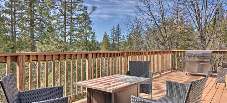 靠近徒步区和酒庄：阿诺德小屋带甲板！(Arnold Cabin with Deck, Near Hiking and Wineries!)图片