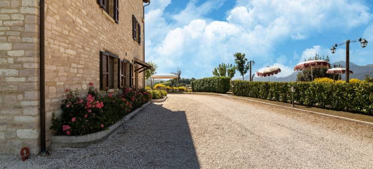 Country House in Marche with Pool & Views图片