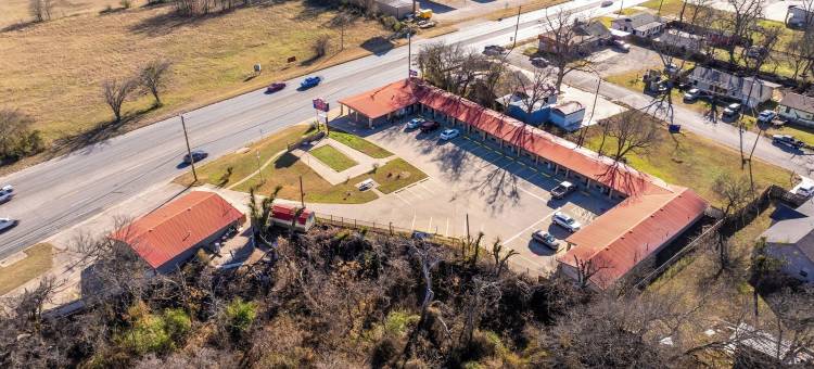 Capital O 克莱本 TX 的 Western Inn(Western Inn by Capital O Cleburne TX)图片