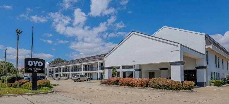 沃尔顿堡滩玛丽埃斯特贝蒙特套房酒店(Townhouse Fort Walton Beach Hurlburt Field)图片
