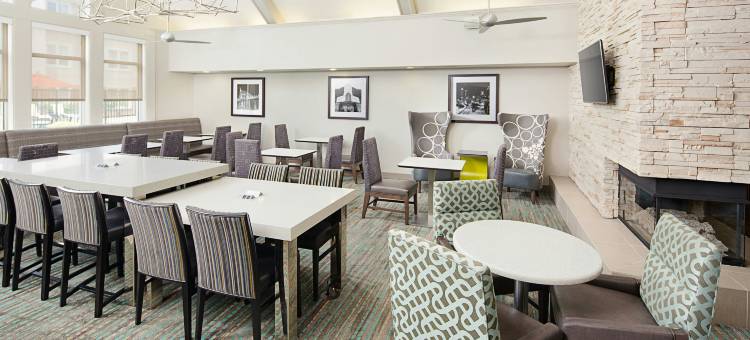亚特兰大诺克罗斯居家酒店/桃树角(Residence Inn Atlanta Norcross/Peachtree Corners)图片