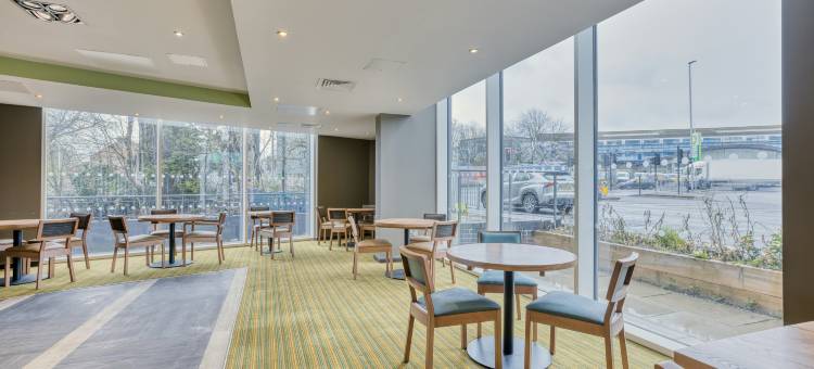 伦敦新南门普瑞米尔酒店(Premier Inn London New Southgate)图片
