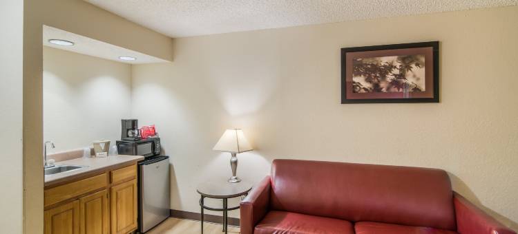 潘克拉东米尔顿红顶套房酒店(Red Roof Inn & Suites Pensacola East - Milton)图片