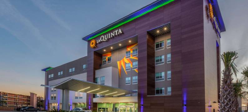加尔维斯顿西防波堤拉昆塔温德姆套房酒店(La Quinta Inn & Suites by Wyndham Galveston West Seawall)图片
