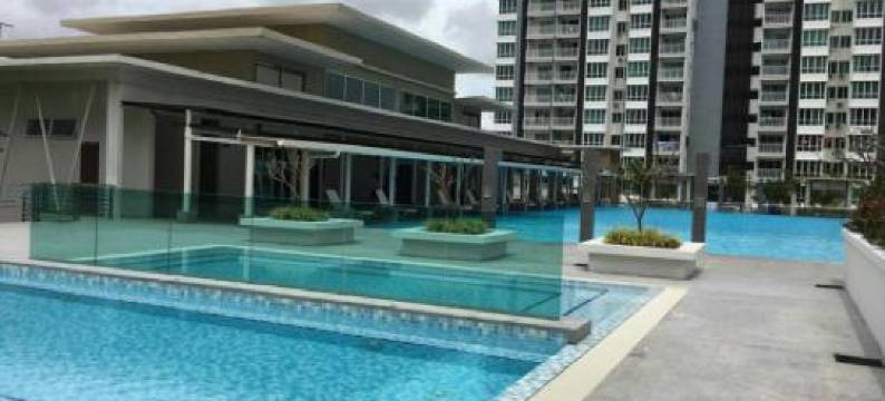 Sandakan Spacious and Comfortable Pool View Condo图片