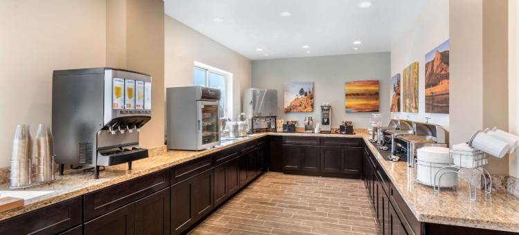 丹佛国际机场舒眠套房酒店(Sleep Inn & Suites Denver International Airport)图片