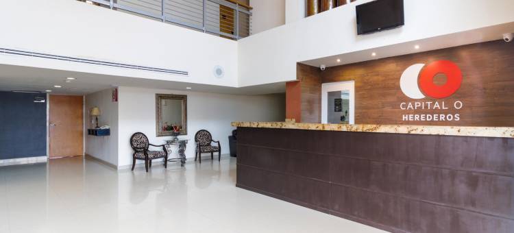 首都O赫雷迪罗酒店(Los Herederos Hotel Piedras Negras)图片