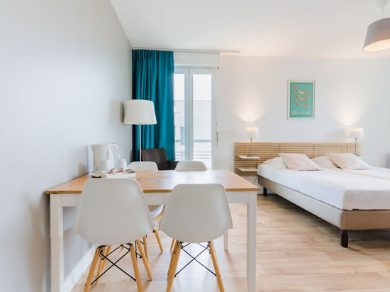 维多利亚花园波城公寓酒店