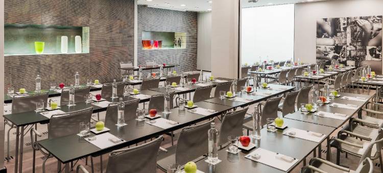 巴塞罗那H10优尼沃斯酒店(H10 Universitat Hotel Barcelona)图片