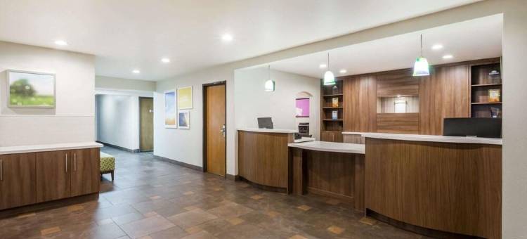 费拉格尔斯塔夫东戴斯套房酒店(Days Inn & Suites by Wyndham East Flagstaff)图片