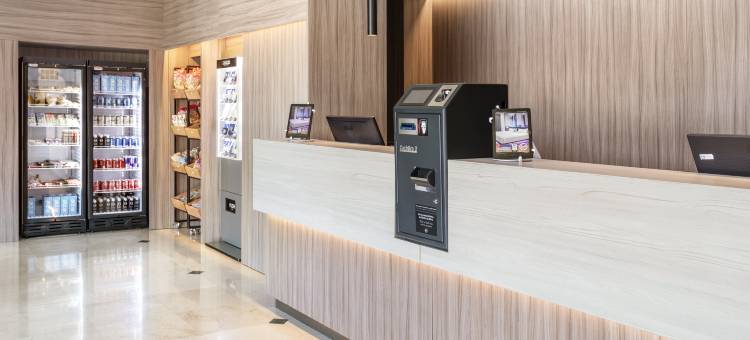 马德里机场T4 B&B酒店(B&B Hotel Madrid Aeropuerto T4)图片