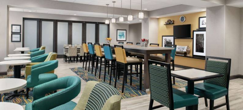 香槟西南希尔顿欢朋酒店(Hampton Inn by Hilton Champaign Southwest)图片