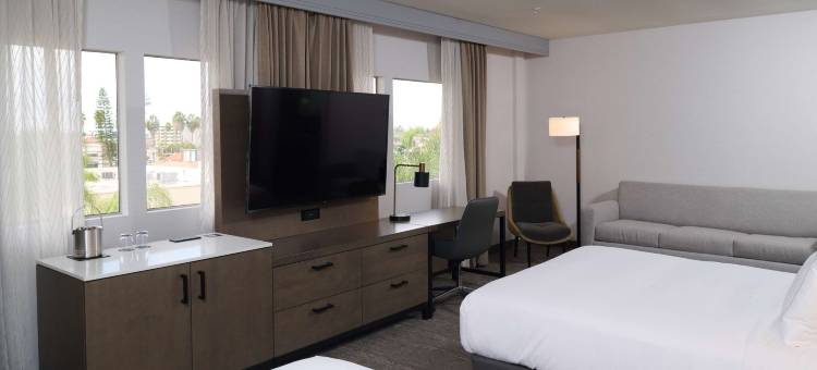 布埃纳帕克希尔顿逸林酒店及度假村(DoubleTree by Hilton Buena Park)图片