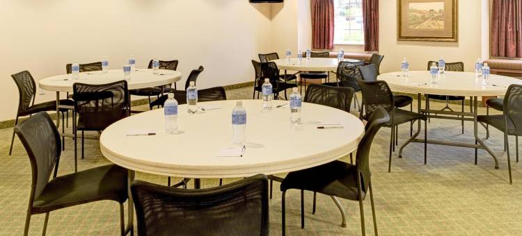 温德姆麦客达套房酒店贝尔维尤管理(Microtel Inn & Suites by Wyndham Bellevue/Omaha)图片