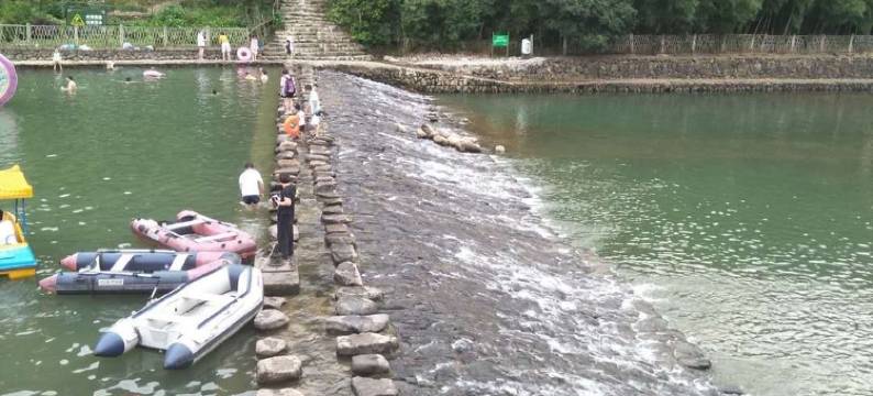 诗意江南特色民宿(芦严线分店)图片