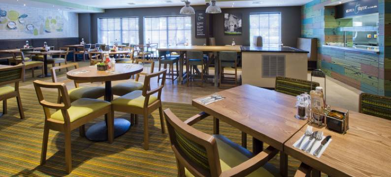 普瑞米尔刘易斯市中心酒店(Premier Inn Lewes Town Centre)图片