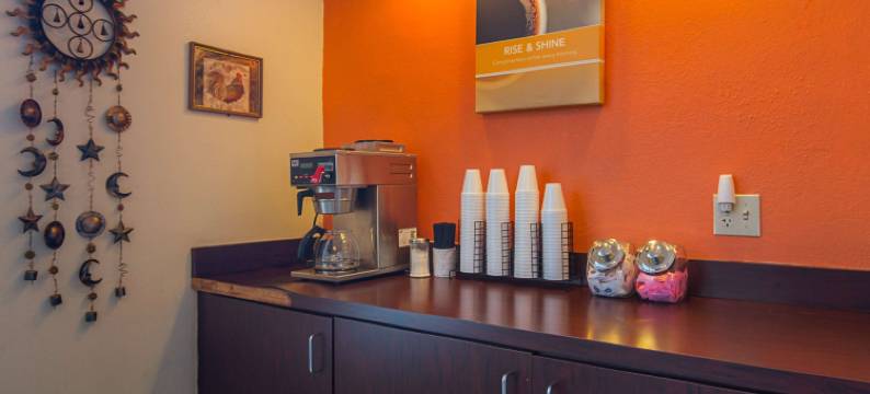 密苏里汉尼拔 6 号汽车旅馆(Motel 6 Hannibal, MO)图片