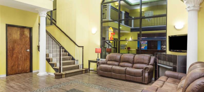 中洛锡安荷尔大街 - 里士满区温德姆速 8 酒店(Super 8 by Wyndham Hull Street Midlothian/Richmond Area)图片