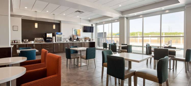 罗兰贝斯特韦斯特优质套房酒店(Best Western Plus Roland Inn  Suites)图片
