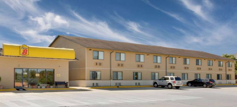 马克姆速8酒店(Super 8 by Wyndham Macomb)图片