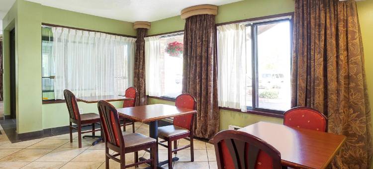 门罗呗盟套房酒店(Baymont by Wyndham Monroe)图片