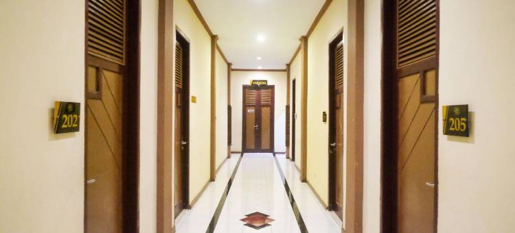 乌尔班维尤酒店-德迪加亚布勒贝斯(Urbanview Hotel Dedy Jaya Brebes)图片