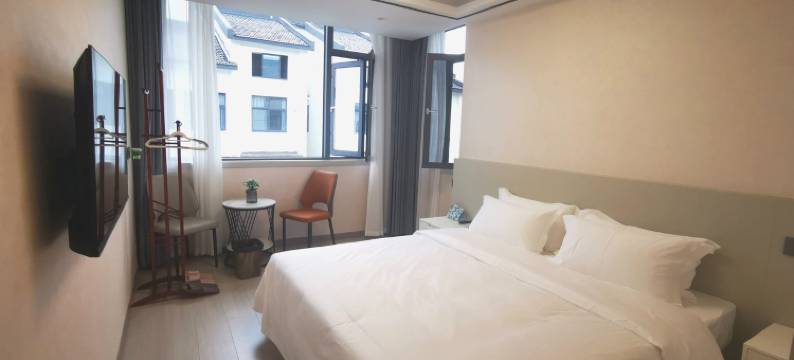 桃花坞嬉戏谷公寓(雪马路分店)图片