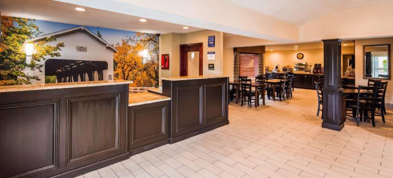 科蒂奇格罗夫大贝斯特韦斯特酒店(Best Western Cottage Grove Inn)图片