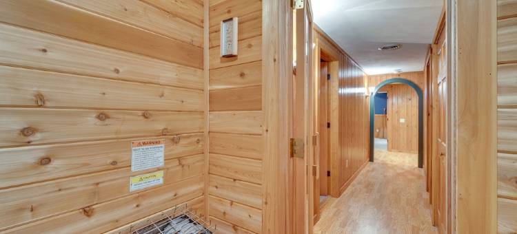 带码头和游戏房的Sugar River水边小屋!(Waterfront Sugar River Cabin w/ Dock & Game Room!)图片