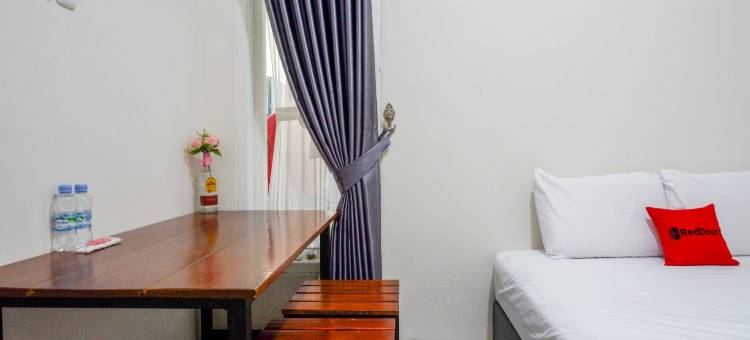 红多兹伊斯兰酒店-近直葛RS米特拉克卢阿加(RedDoorz Syariah Near RS Mitra Keluarga Tegal)图片