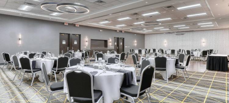 Holiday Inn & Suites 麦迪逊西(Holiday Inn & Suites MADISON WEST - MIDDLETON by IHG)图片