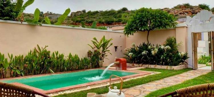 Parijat私人游泳池别墅1，2和3卧室(Parijat Private Pool Villa 1, 2 and 3 BHK)图片