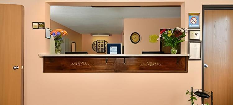 麦迪逊E阳光草原速8酒店(Super 8 by Wyndham Sun Prairie/Madison E)图片