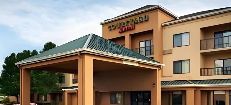 托莱多-罗斯福德-佩里斯堡万怡酒店(Courtyard Toledo Rossford/Perrysburg)图片