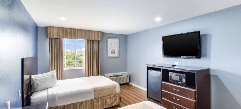 路得韦旅馆 & 套房波特亚瑟 - 格罗夫斯(Rodeway Inn & Suites Port Arthur - Groves)图片