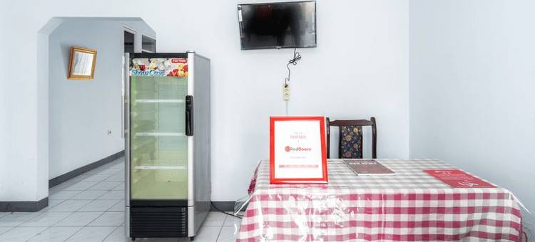 红多兹伊斯兰酒店-近奇马坎RSUD(RedDoorz Syariah Near Rsud Cimacan)图片
