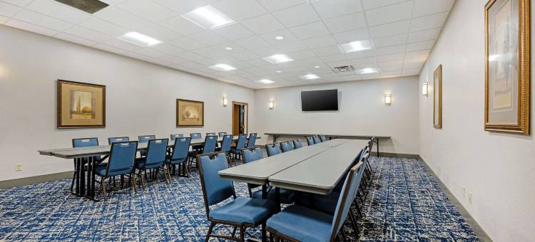 米德内布拉斯贝斯特韦斯特优质套房酒店(Best Western Plus Mid Nebraska Inn  Suites)图片
