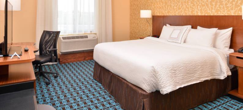 沃伦斯堡万枫酒店及套房(Fairfield Inn & Suites Warrensburg)图片