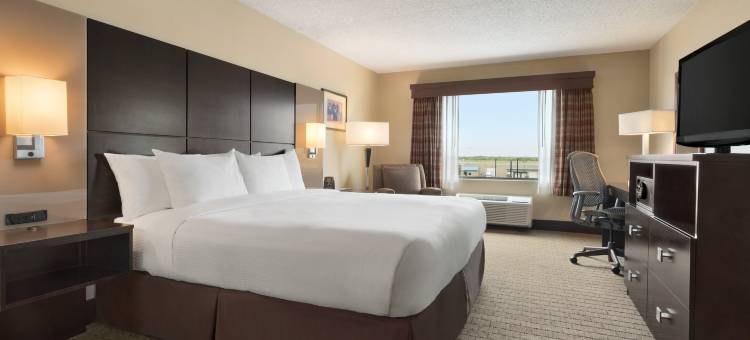 威奇托机场希尔顿逸林酒店(DoubleTree by Hilton Hotel Wichita Airport)图片
