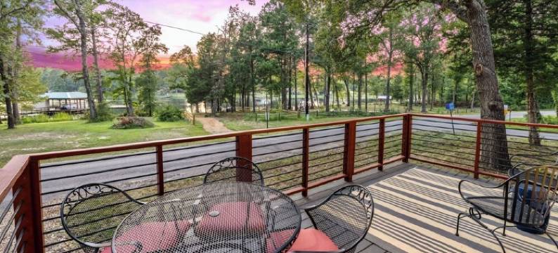 Luxury Tiny Home with private sand beach lake access and Hot Tub图片