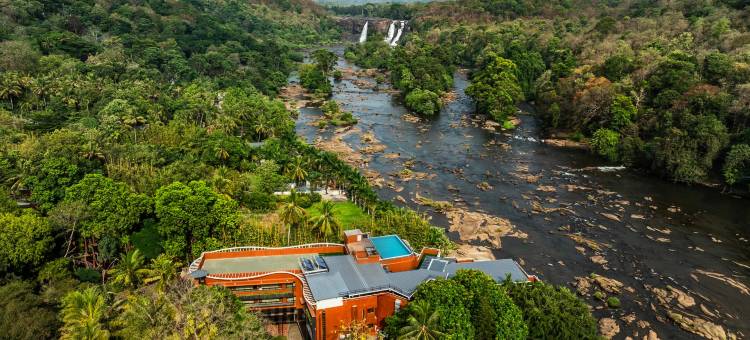 斯特灵阿蒂拉皮里(Sterling Athirappilly)图片