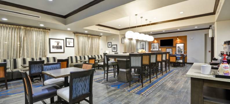 希尔顿欢朋酒店-凯内迪(Hampton Inn Kenedy)图片