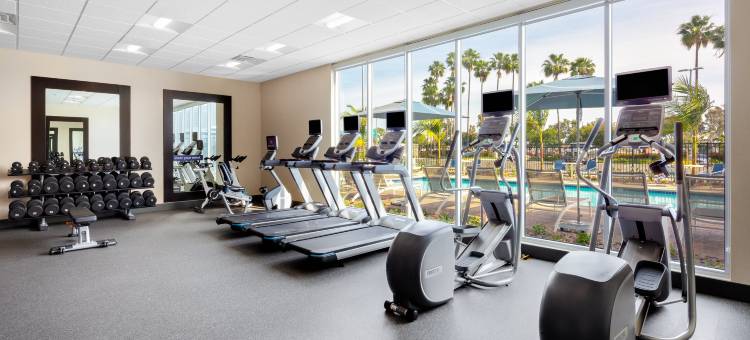 圣迭戈机场自由站欢朋套房酒店(Hampton Inn & Suites San Diego Liberty Station)图片