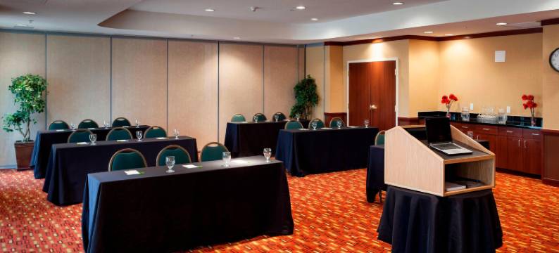 文图拉西米谷万怡酒店(Courtyard Ventura Simi Valley)图片