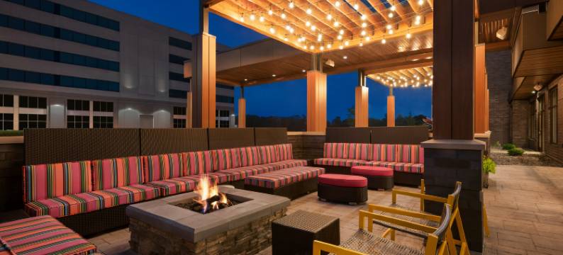 麦迪逊中央阿连特能源中心希尔顿惠庭套房酒店(Home2 Suites by Hilton Madison Central Alliant Energy Center)图片