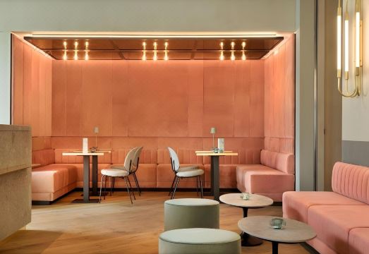 Miano Hotel & Bar Hotel Overview